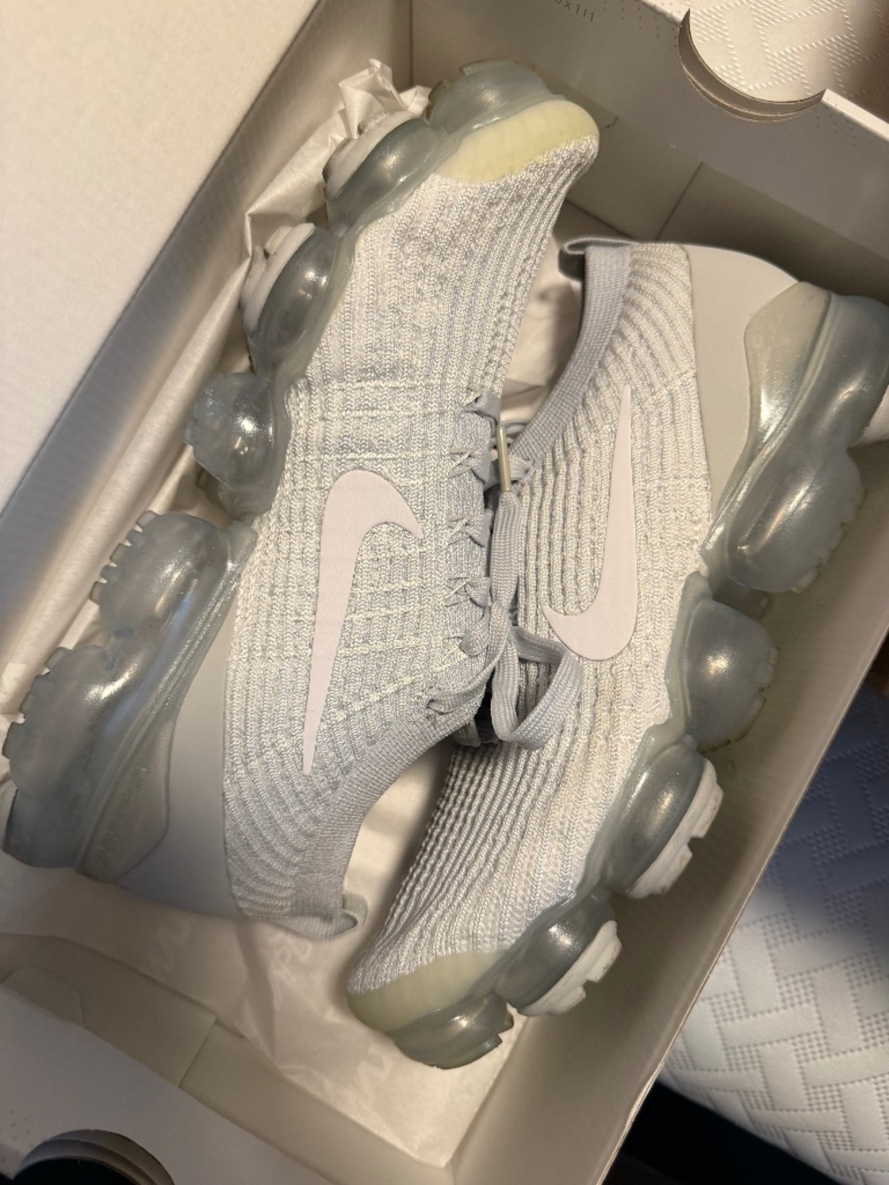 WOMEN AIR VAPORMAX FLYKNIT 3 WHITE-PURE PLATINUM, SZ 10, WORN ONCE